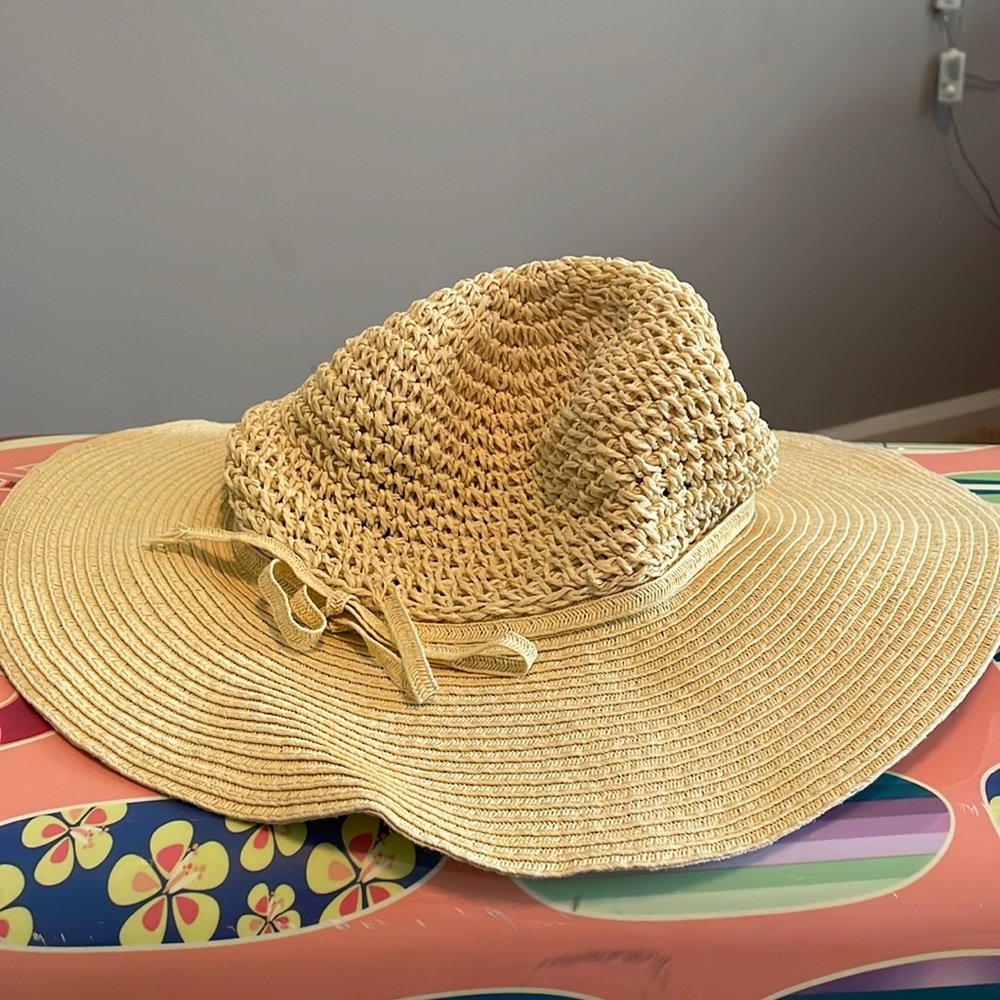 Beach hat